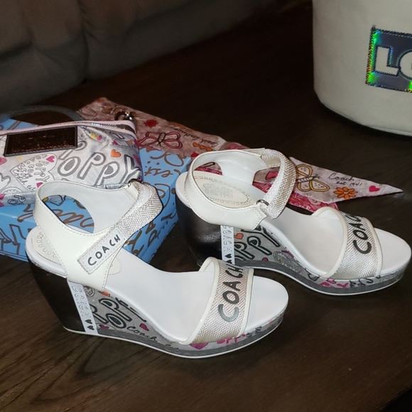 Coach Addisen Addisen Poppy Graffiti Summer Wedge - Picture 6 of 16